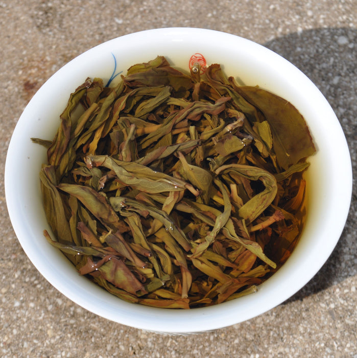 Middle Mountain "Ye Lai Xiang" Dan Cong Oolong Tea | Yunnan Sourcing Tea Shop