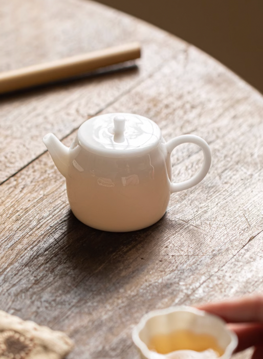 Ice Jade Porcelain "De Zhong" Teapot | Yunnan Sourcing Tea Shop