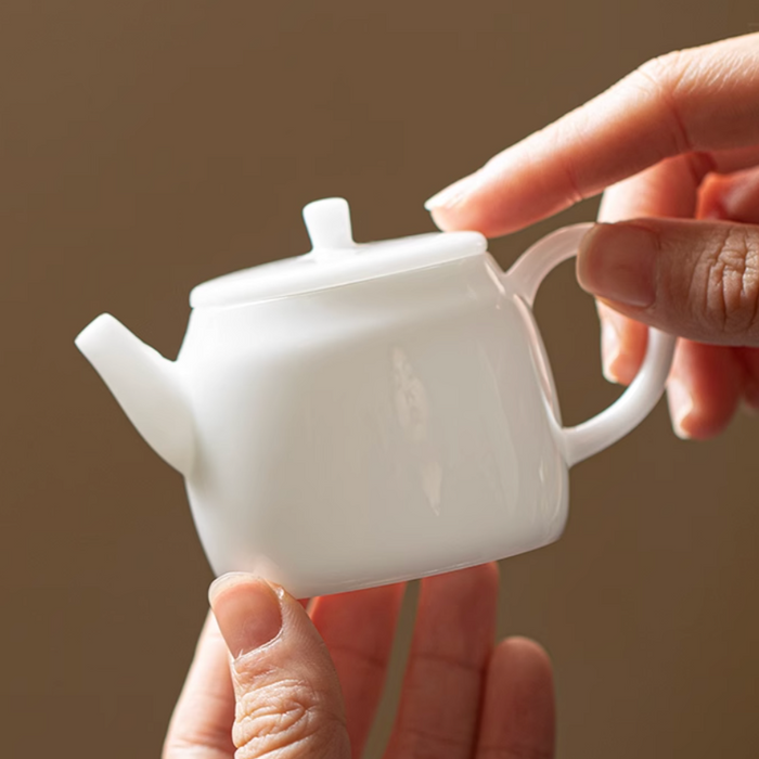 Ice Jade Porcelain "De Zhong" Teapot | Yunnan Sourcing Tea Shop