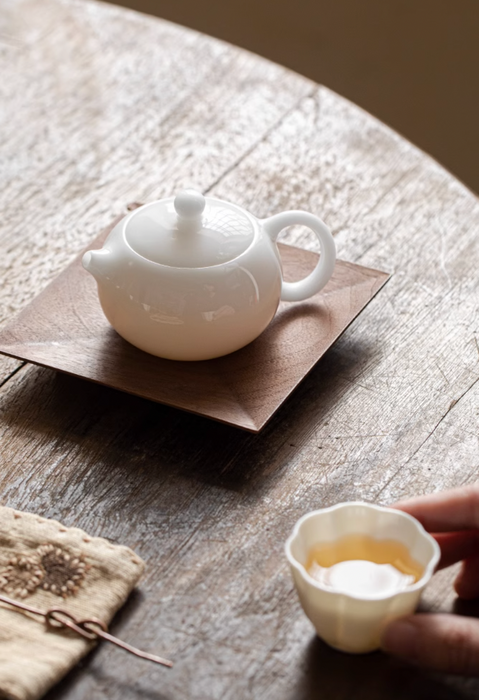 Ice Jade Porcelain "Xi Shi" Teapot | Yunnan Sourcing Tea Shop