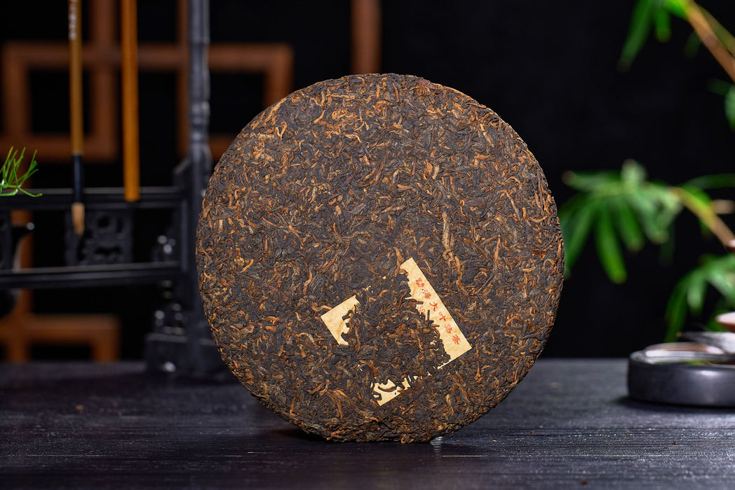 2006 Menghai Gong Ting Ripe Pu-erh Tea Cake