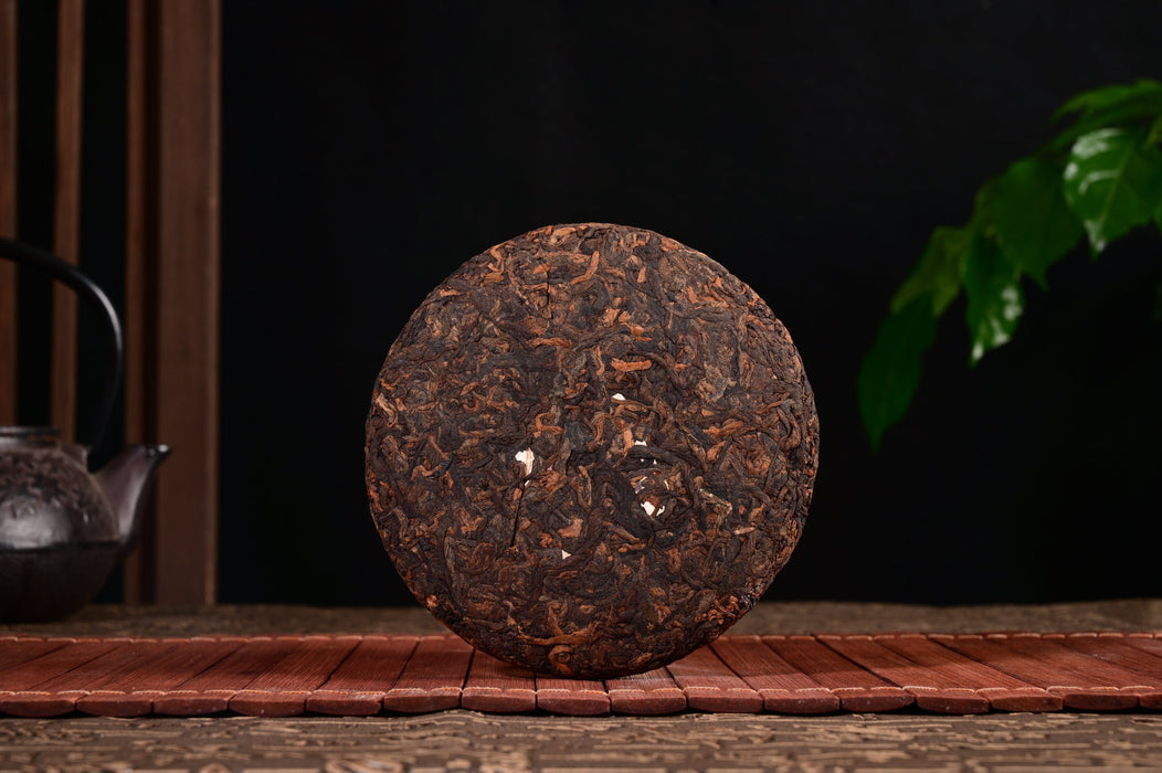 2024 Yunnan Sourcing "Lao Man'e Old Tree" Ripe Pu-erh Tea Cake