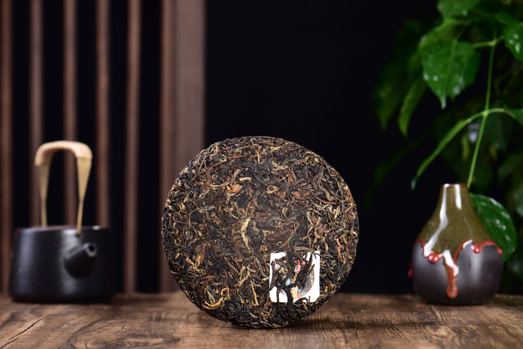 2024 Yunnan Sourcing "Ku Zhu Shan Hong" Black Tea Cake