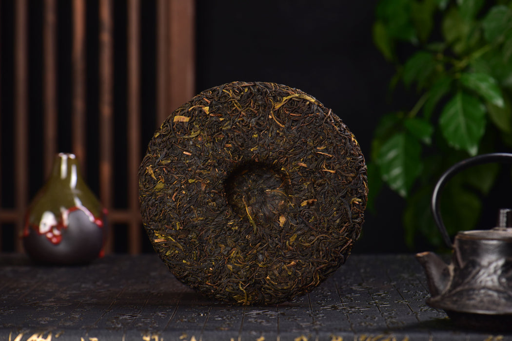 2025 Yunnan Sourcing "Jinggu Ye Sheng Cha" Wild Tree Purple Tea Cake | Yunnan Sourcing Tea Shop