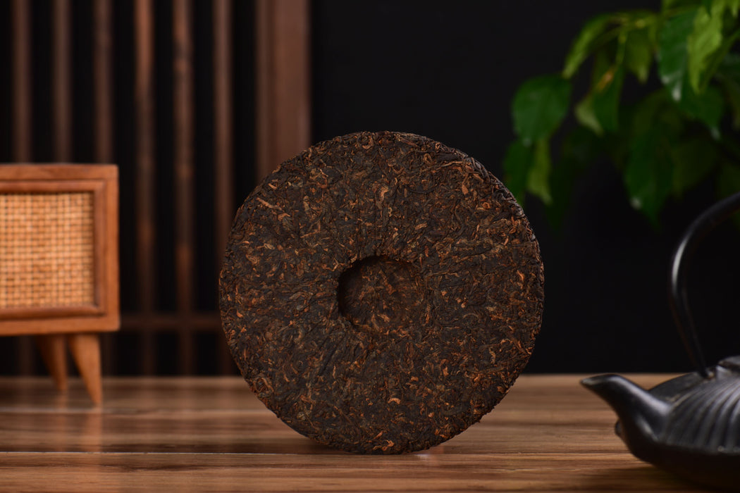 2025 Yunnan Sourcing "Peerless Red Label" Ripe Pu-erh Tea Cake | Yunnan Sourcing Tea Shop