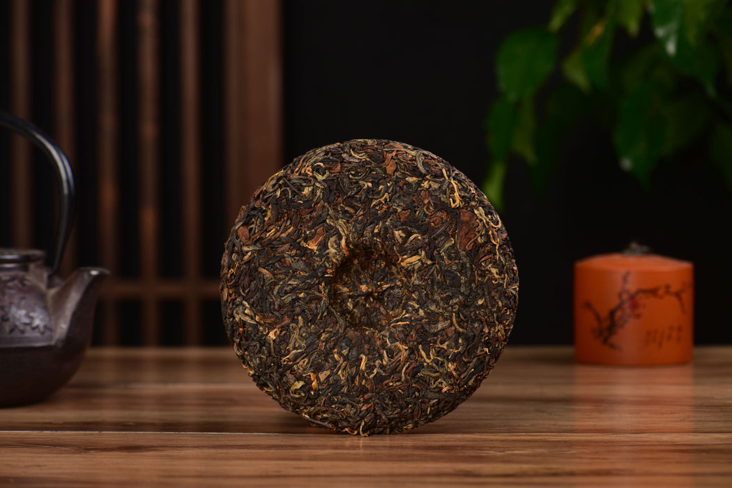 2025 Yunnan Sourcing "Ku Zhu Shan Hong" Black Tea Cake | Yunnan Sourcing Tea Shop