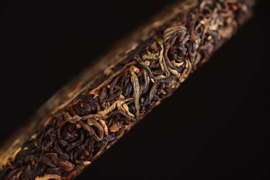 2025 Yunnan Sourcing "Ku Zhu Shan Hong" Black Tea Cake | Yunnan Sourcing Tea Shop