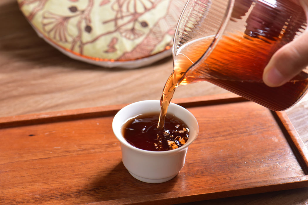 2025 Yunnan Sourcing "Peerless Gold Label" Ripe Pu-erh Tea Cake | Yunnan Sourcing Tea Shop