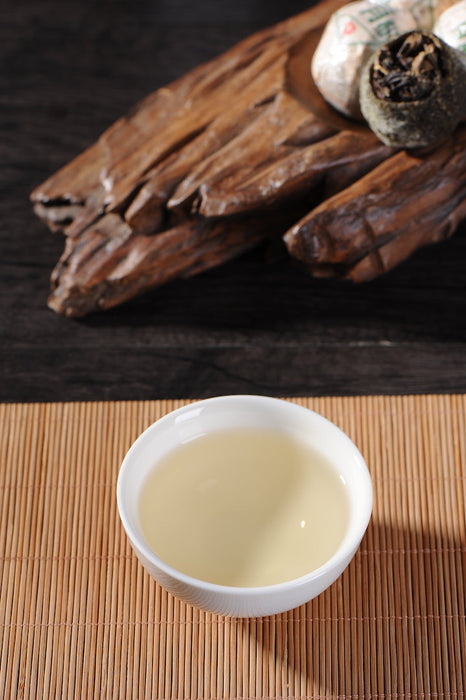 Fuding Shou Mei White Tea in King Orange | Yunnan Sourcing Tea Shop