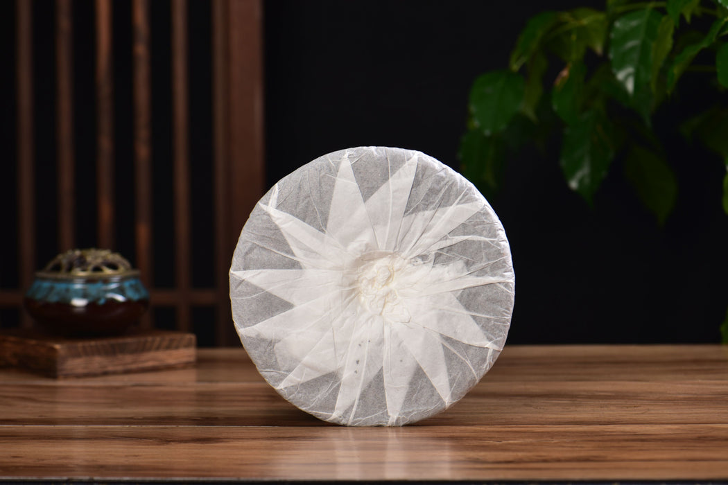 2025 Yunnan Sourcing "Lotus River Dream" Ripe Pu-erh Tea Cake | Yunnan Sourcing Tea Shop