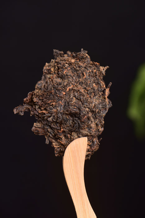 2024 Yunnan Sourcing "Mengku Xiao Hu Sai" Ripe Pu-erh Tea Cake