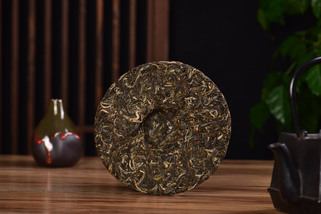 2025 Yunnan Sourcing "Xin Ban'e" Raw Pu-erh Tea Cake | Yunnan Sourcing Tea Shop