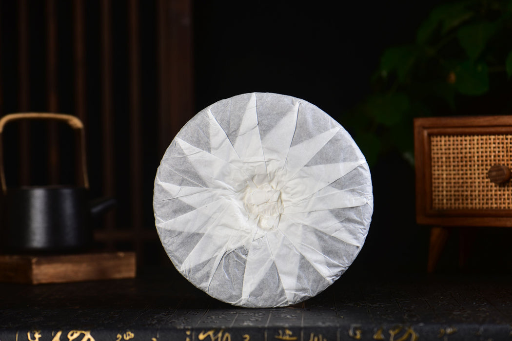 2025 Yunnan Sourcing "Knight's Chamfer" Ripe Pu-erh Tea Cake | Yunnan Sourcing Tea Shop