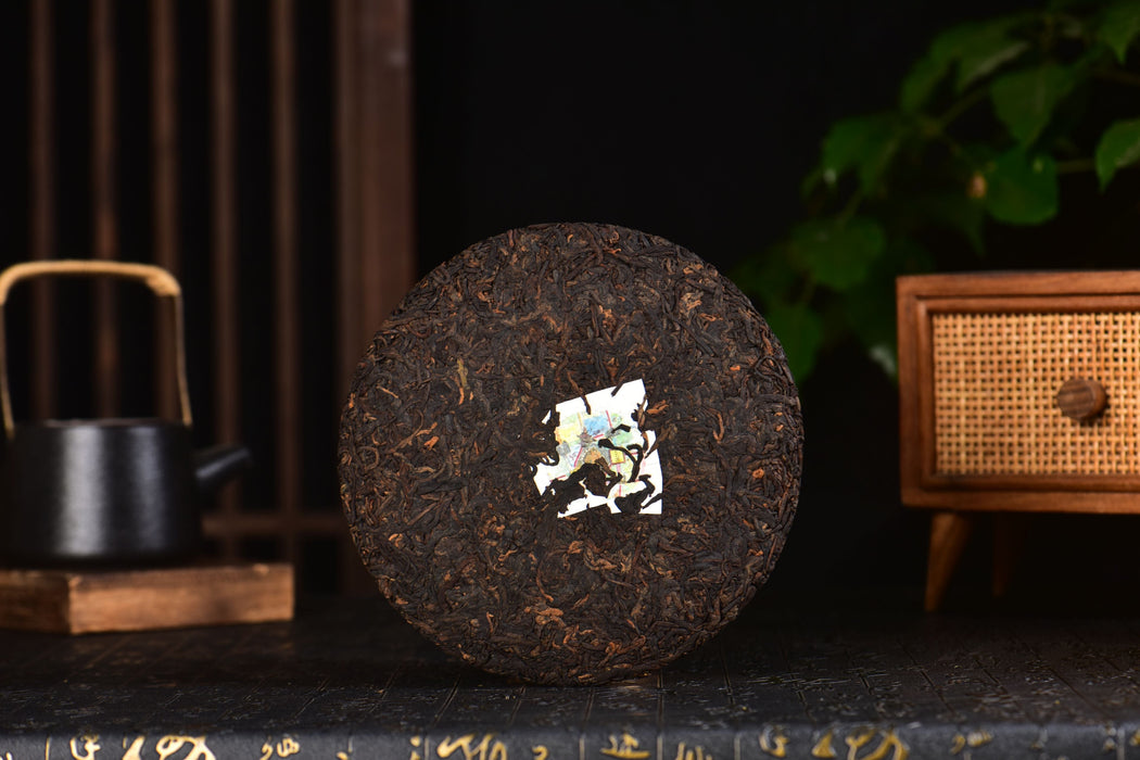 2025 Yunnan Sourcing "Knight's Chamfer" Ripe Pu-erh Tea Cake | Yunnan Sourcing Tea Shop