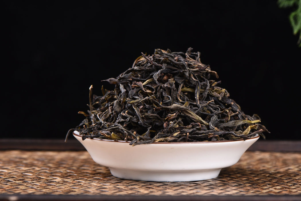 Dong Fang Hong Middle Mountain Dan Cong Oolong Tea | Yunnan Sourcing Tea Shop
