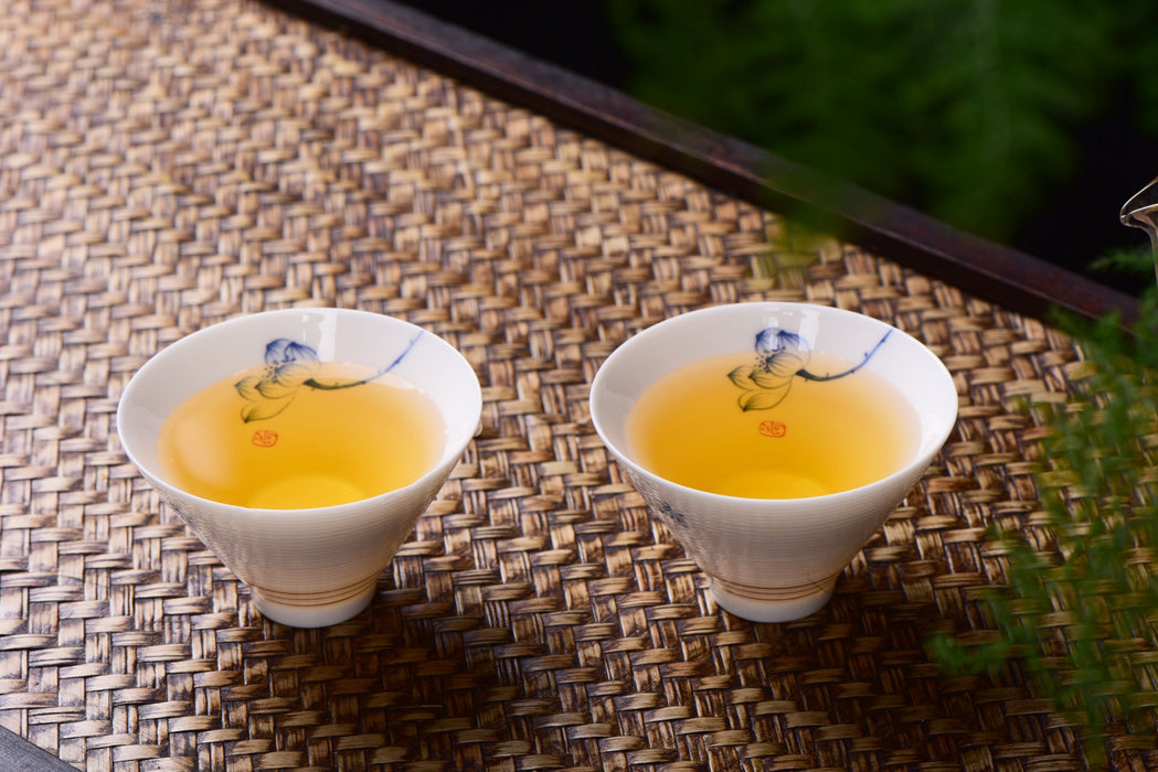 Dong Fang Hong Middle Mountain Dan Cong Oolong Tea | Yunnan Sourcing Tea Shop