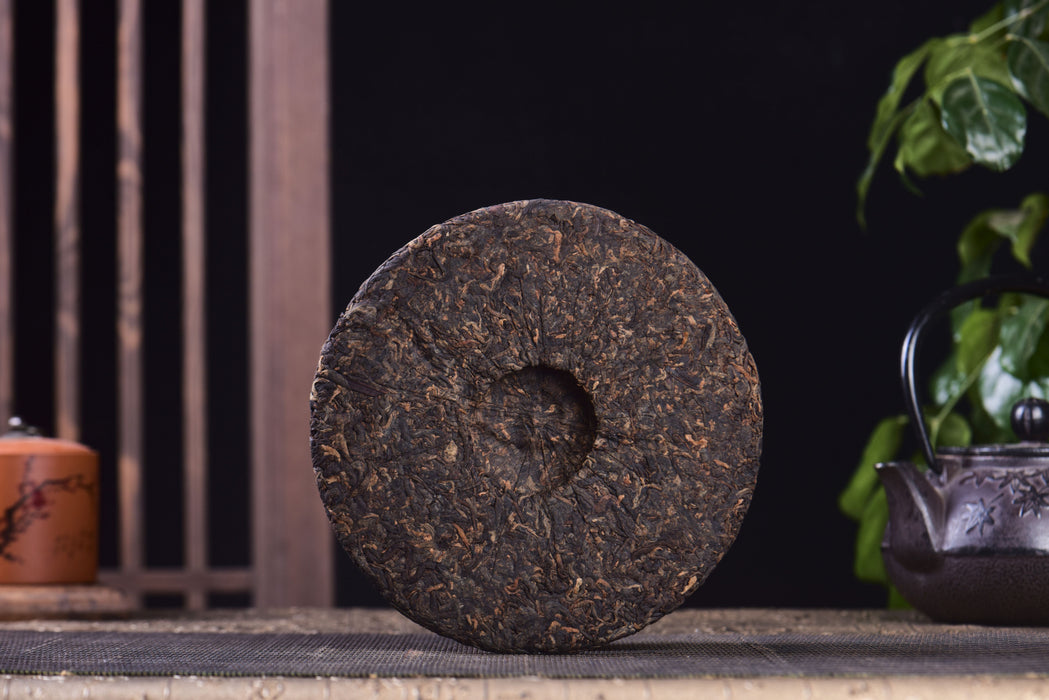 2024 Yunnan Sourcing "Yi Bang Village" Ripe Pu-erh Tea Cake