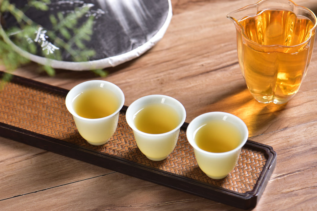 2025 Yunnan Sourcing "Cha Qi" Raw Pu-erh Tea Cake | Yunnan Sourcing Tea Shop