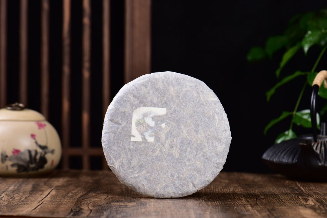 2024 Yunnan Sourcing "Mengku Gu Shu Bai Cha" White Tea Cake