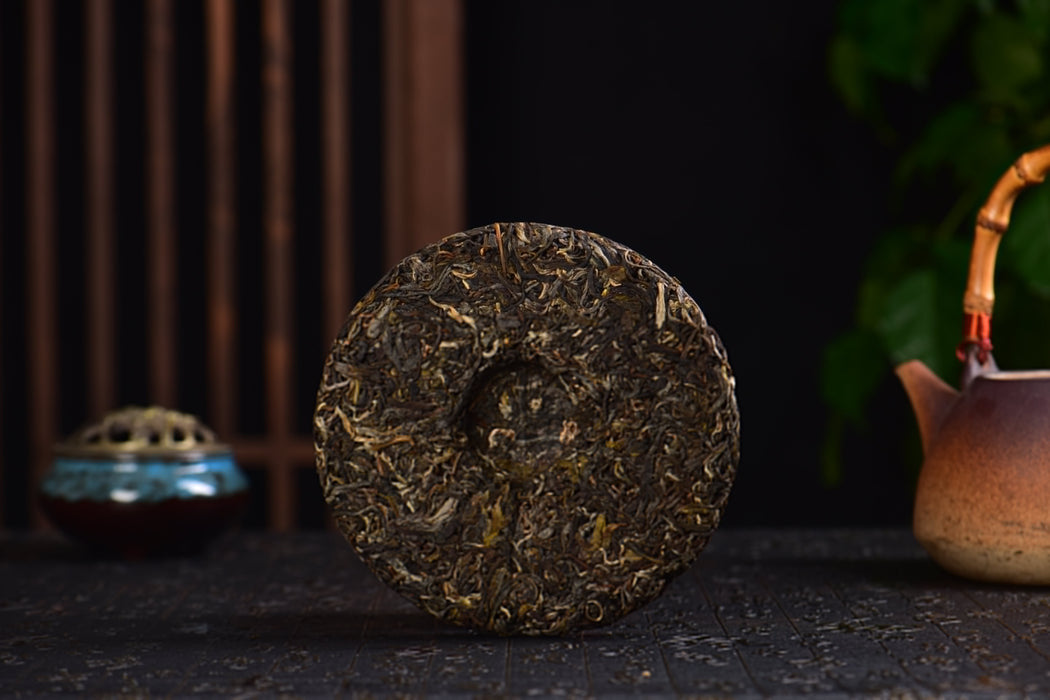 2025 Yunnan Sourcing "Naka Beauty" Old Arbor Raw Pu-erh Tea Cake | Yunnan Sourcing Tea Shop