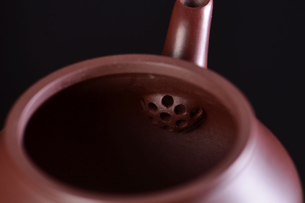 Purple Zhu Ni "Pear-Shaped" Yixing Teapot by Jin Jia Qi | Yunnan Sourcing Tea Shop