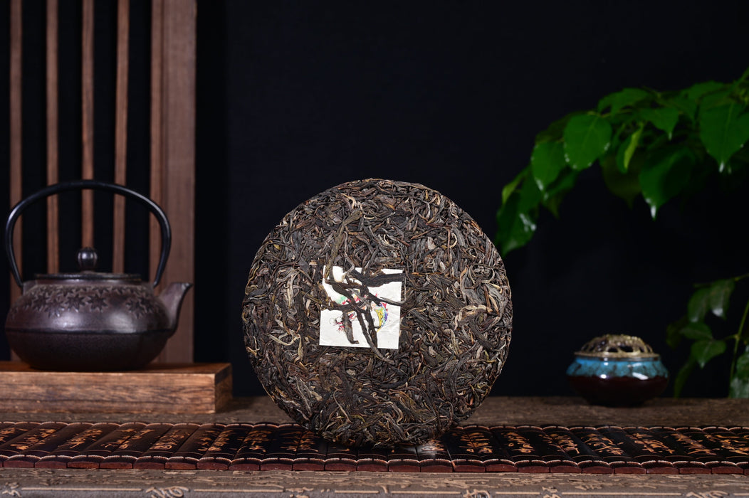 2024 Yunnan Sourcing "Xi Niu Tang Pasha" Raw Pu-erh Tea Cake