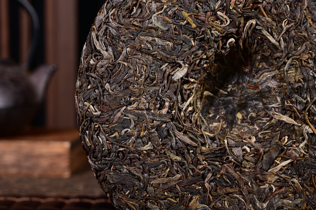 2024 Yunnan Sourcing "Xi Niu Tang Pasha" Raw Pu-erh Tea Cake