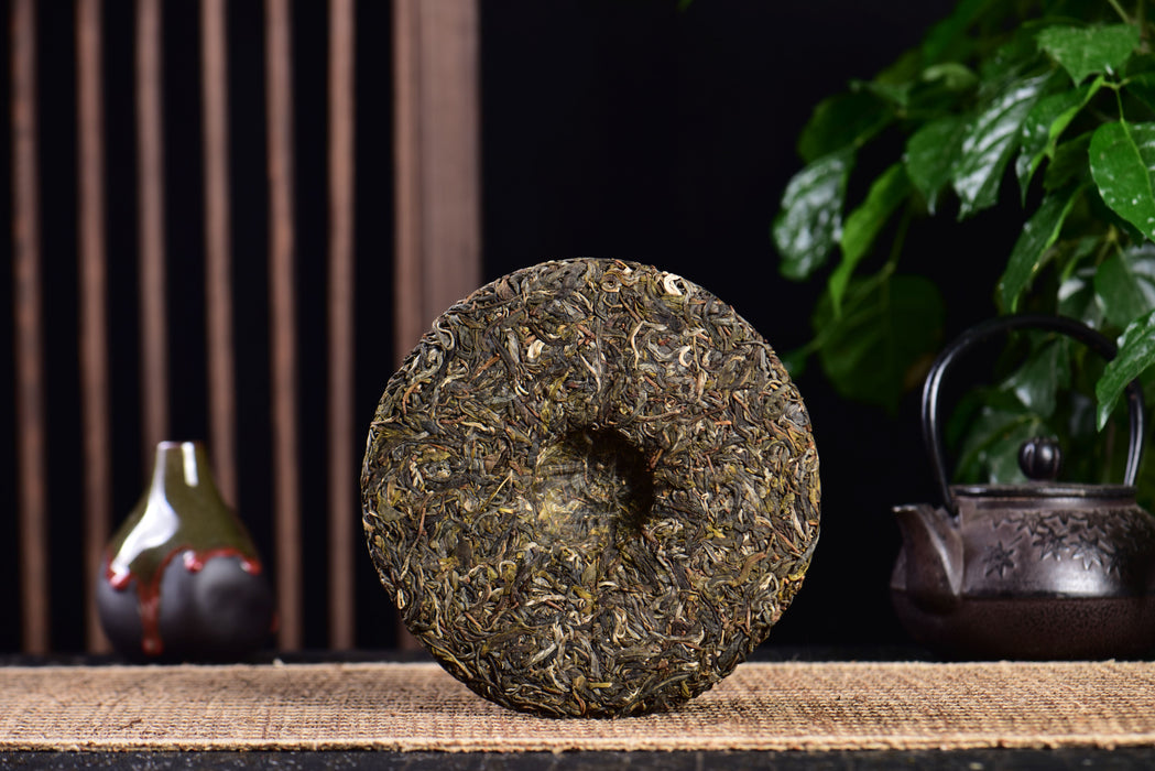 2024 Yunnan Sourcing "Meng Zhu Da Shan" Old Arbor Raw Pu-erh Tea Cake