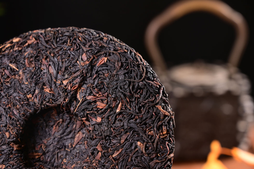 2025 Yunnan Sourcing "Wild Purple Black" of Yong De Tea Cake | Yunnan Sourcing Tea Shop