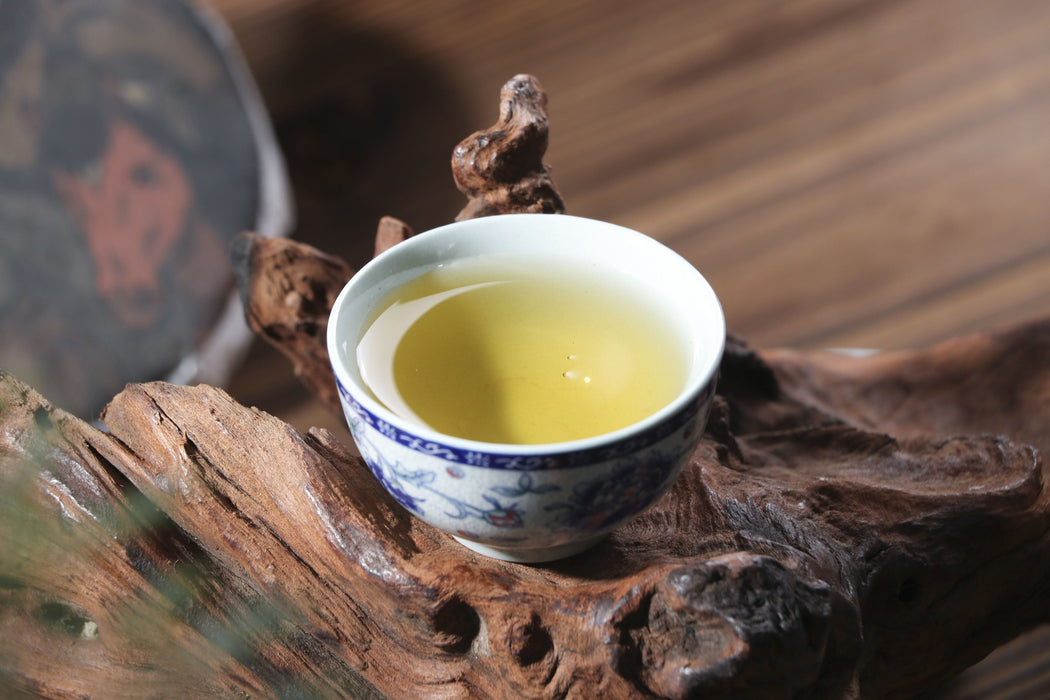 2026 Yunnan Sourcing "Huang Shan Gu Shu" Old Arbor Raw Pu-erh Tea Cake | Yunnan Sourcing Tea Shop