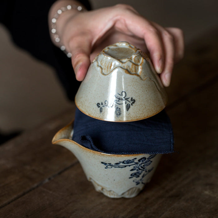 Rose Bush Travel Tea Set With Easy Gaiwan and Cups