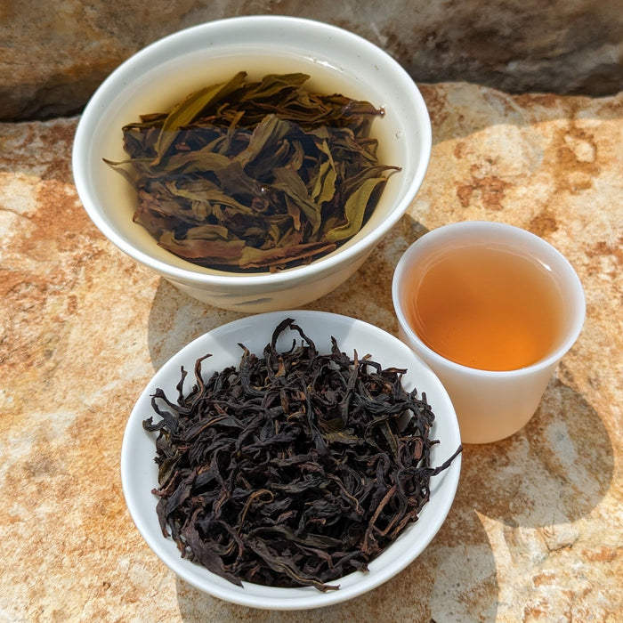 Middle Mountain "Ju Duo Zai" Dan Cong Oolong Tea