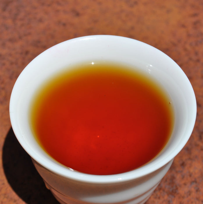 Snow Chrysanthemum Flowers and Big Snow Mountain Black Tea Dragon Ball