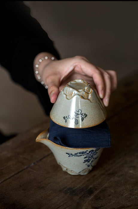 Rose Bush Travel Tea Set With Easy Gaiwan and Cups