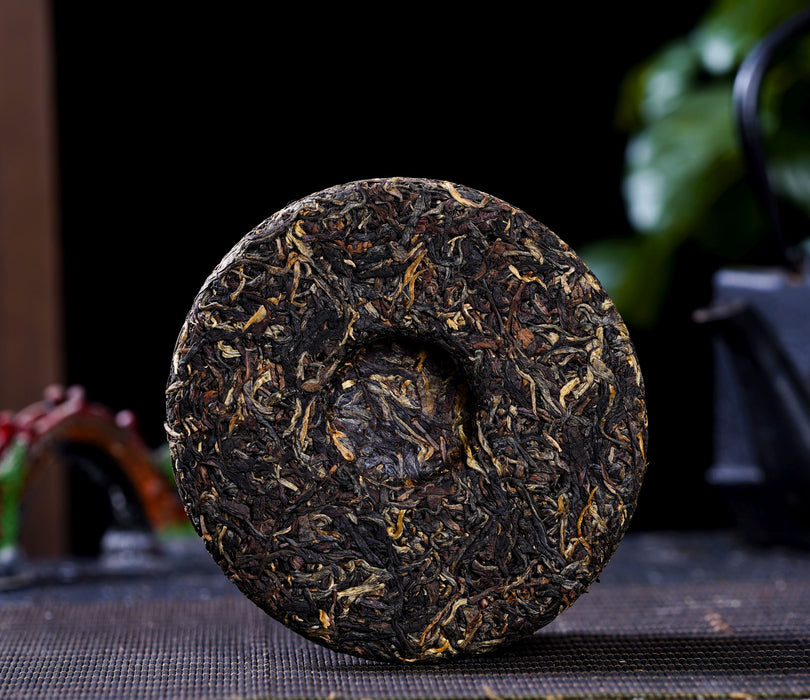 2023 Yunnan Sourcing "Da Shan" Sun-Dried Taliensis Black Tea Cake