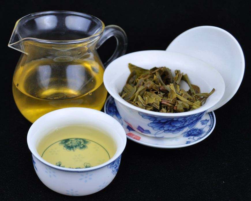 2014 Yunnan Sourcing Wu Liang Mountain Wild Arbor Raw Pu-erh Tea Cake