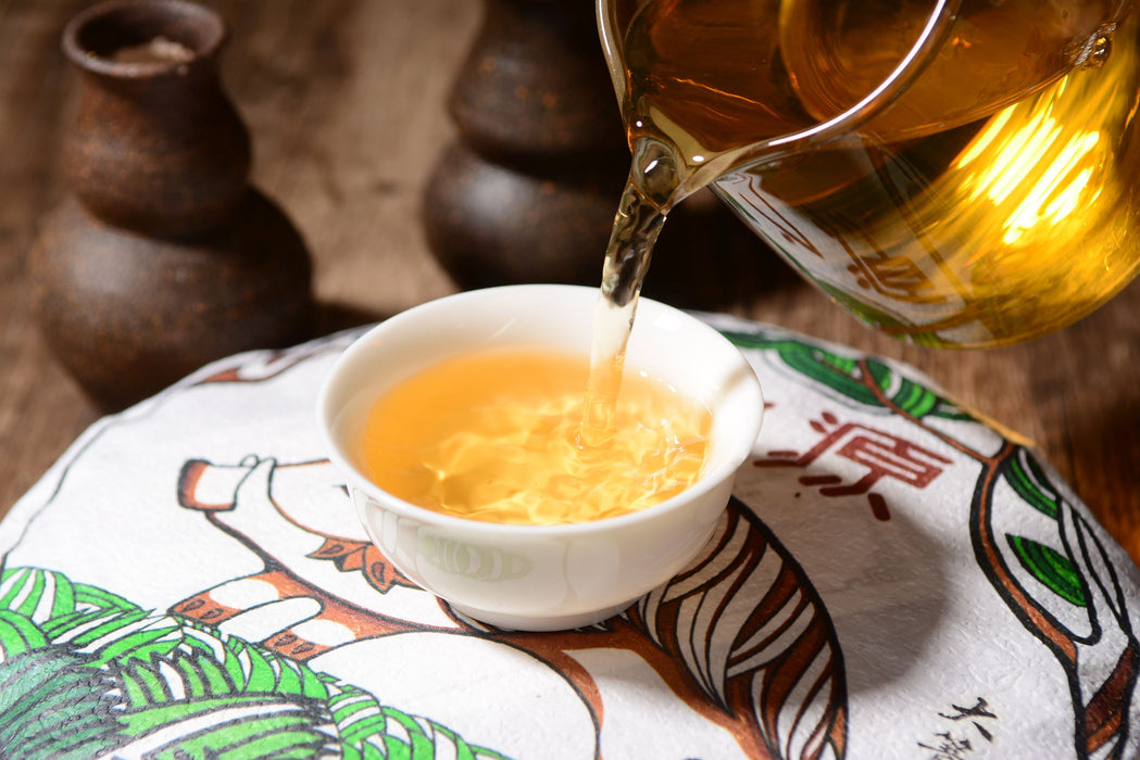 2019 Yunnan Sourcing "Autumn Da Qing Gu Shu" Raw Pu-erh Tea Cake