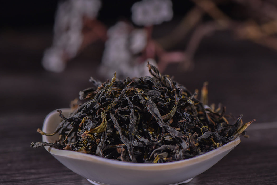Middle Mountain "Gong Xiang" Dan Cong Oolong Tea