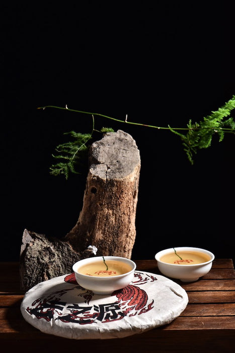 2017 Yunnan Sourcing "Autumn Bang Dong Zi Cha" Purple Raw Pu-erh Tea Cake