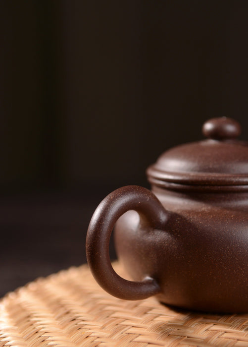 Hei Jin Gang Clay "Fang Gu" Yixing Teapot * 110ml