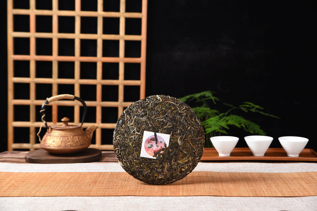 2021 Yunnan Sourcing "Menghai Impression" Raw Pu-erh Tea Cake