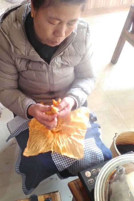 Yue Guang Bai "Moonlight White" White Tea Dragon Ball